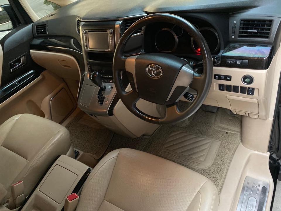 Toyota Alphard ปี 2013 สีดำ (รูปที่ 6)