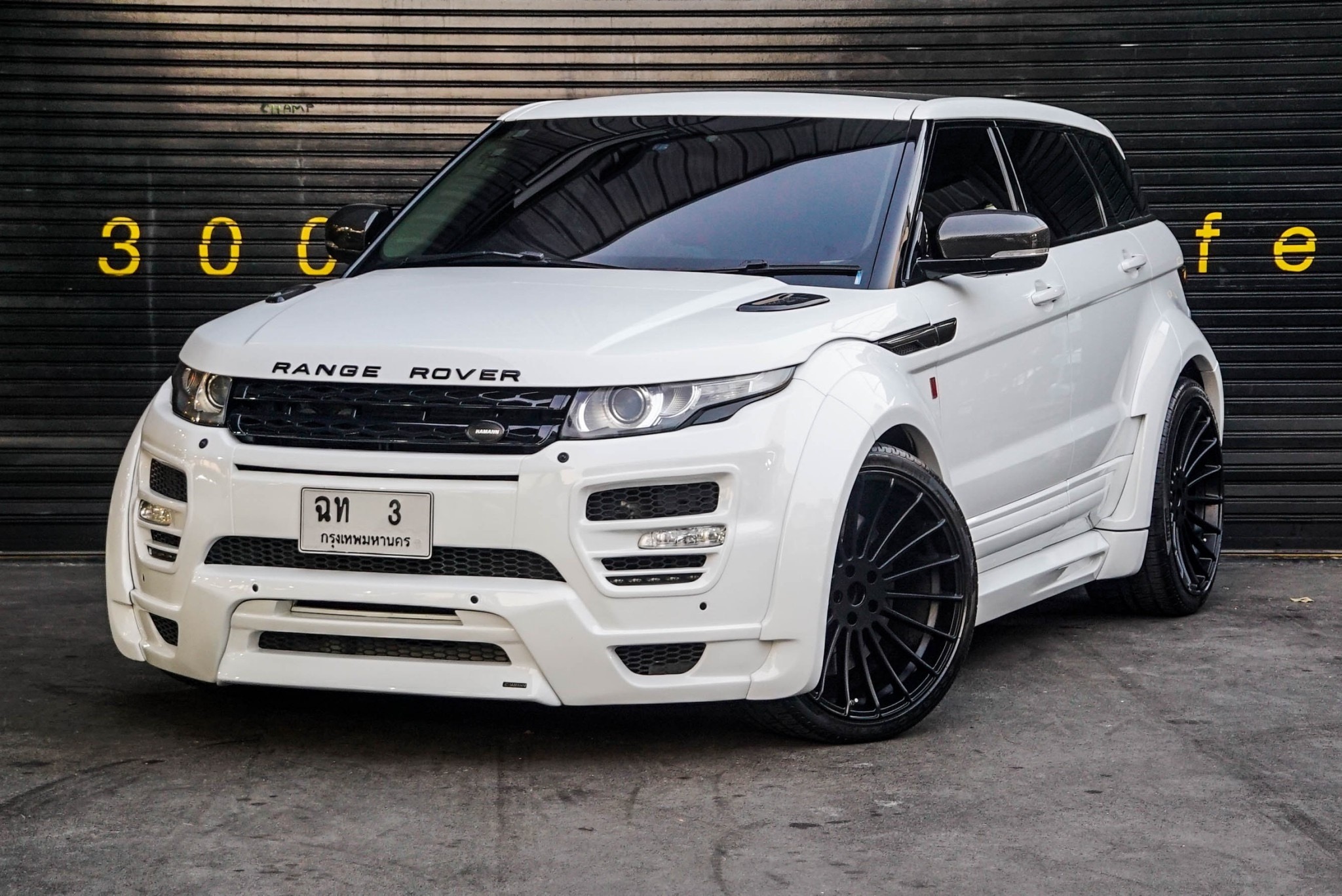 Land Rover Range Rover ปี 2013 สีขาว