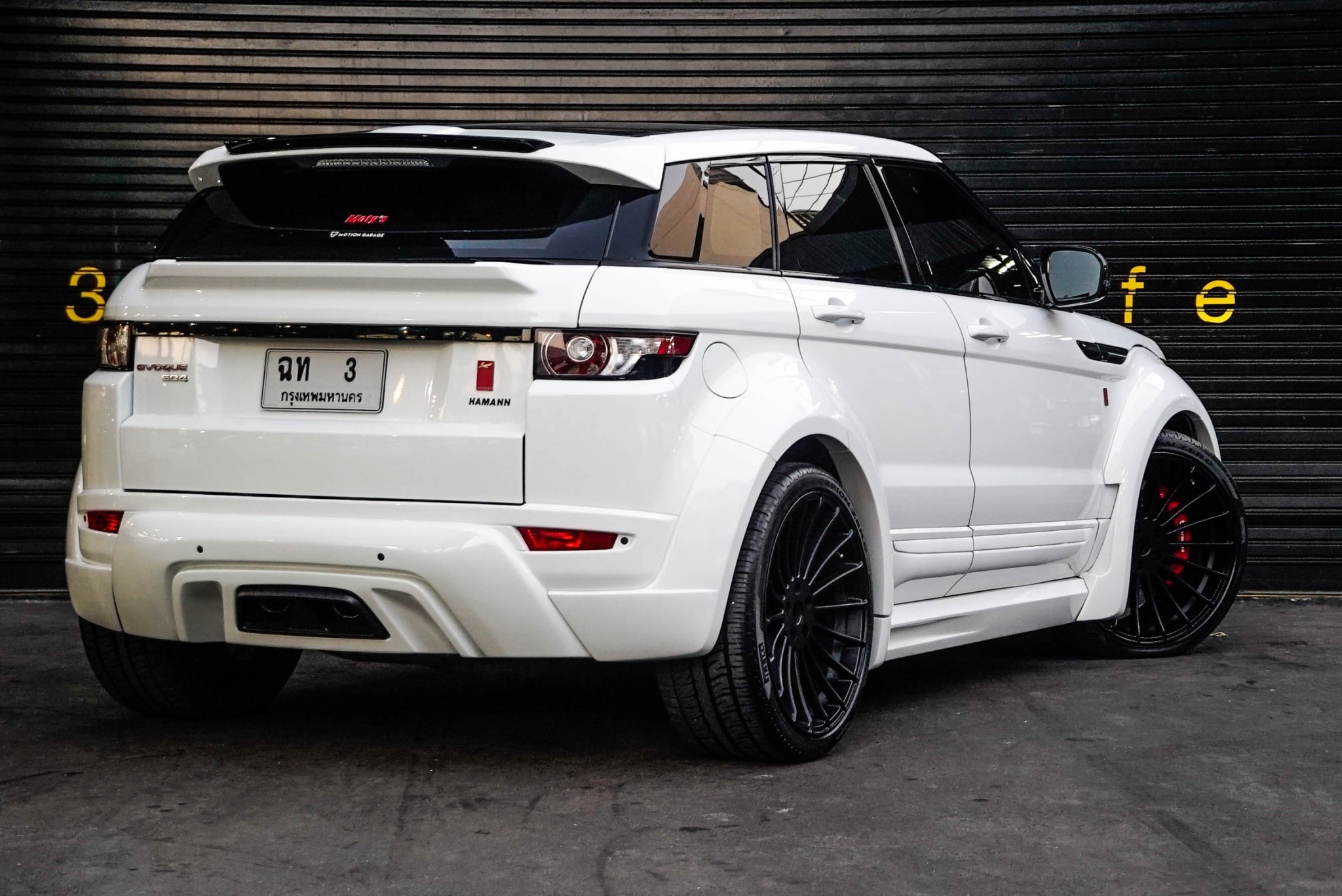 Land Rover Range Rover ปี 2013 สีขาว (รูปที่ 2)