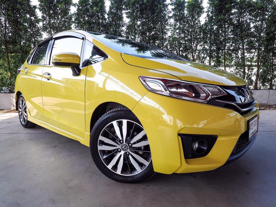 Honda Jazz GK ปี 2015 สีเหลือง