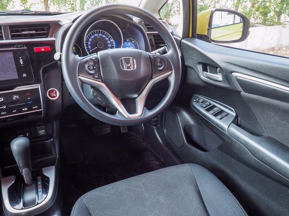 Honda Jazz GK ปี 2015 สีเหลือง (รูปที่ 7)
