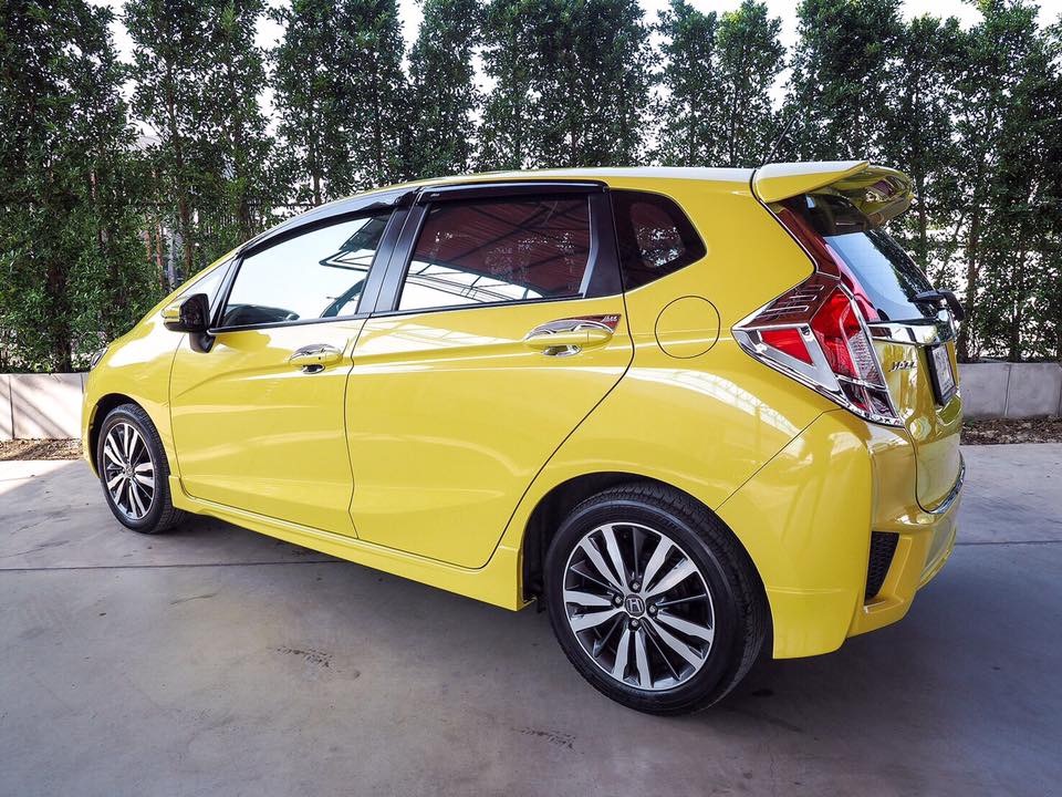 Honda Jazz GK ปี 2015 สีเหลือง