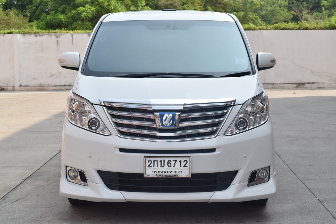 Toyota Alphard ปี 2013 สีขาว