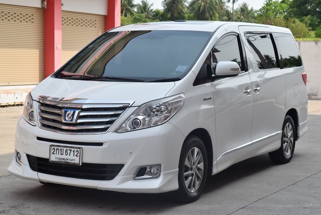 Toyota Alphard ปี 2013 สีขาว