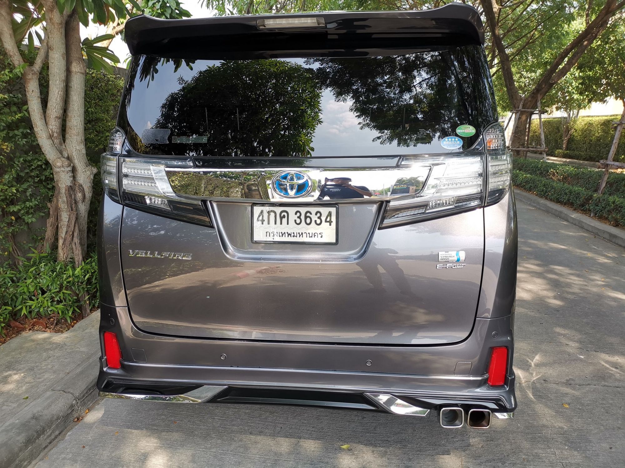 Toyota Vellfire ปี 2015 สีเทา (รูปที่ 3)