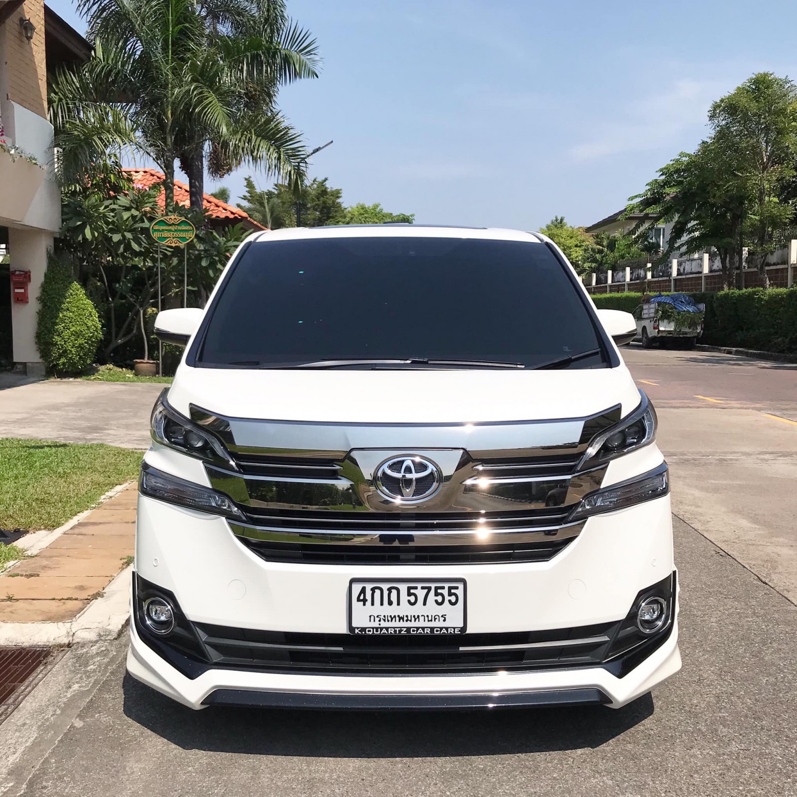 Toyota Vellfire ปี 2015 สีขาว (รูปที่ 5)