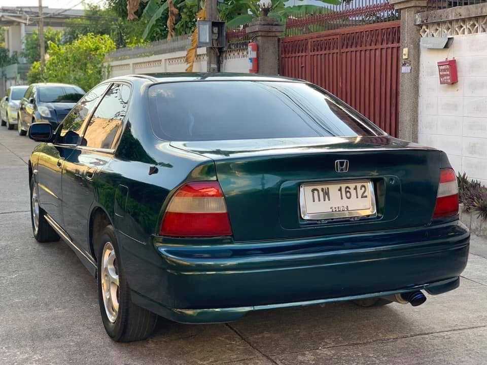 Honda Accord ปี 1997 สีเขียว (รูปที่ 6)