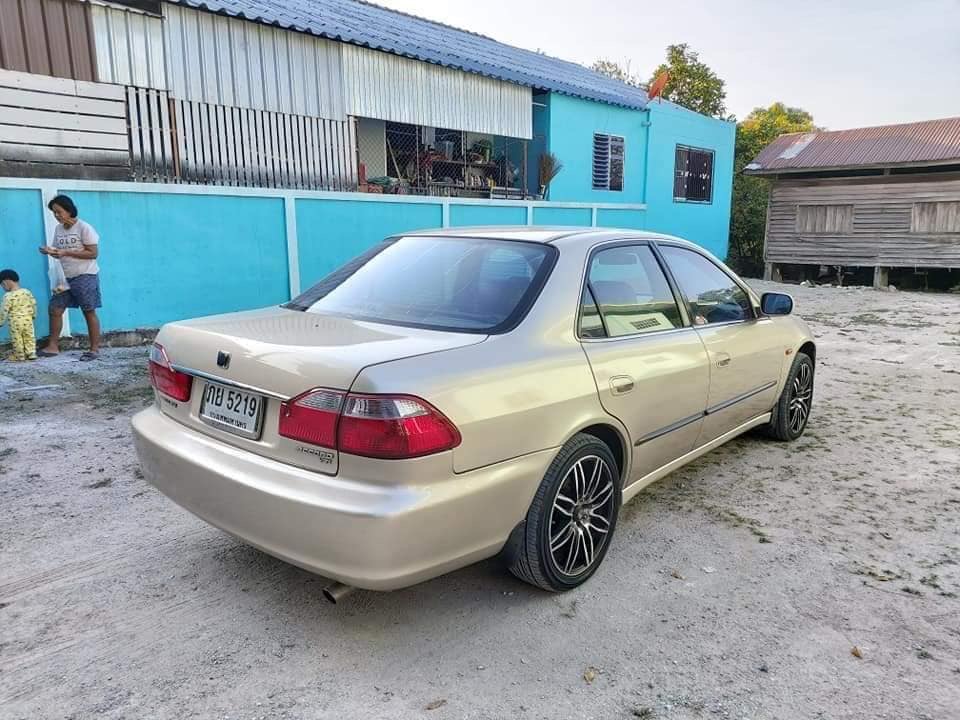 Honda Accord Gen 6 (งูเห่า) ปี 2000 สีทอง (รูปที่ 2)