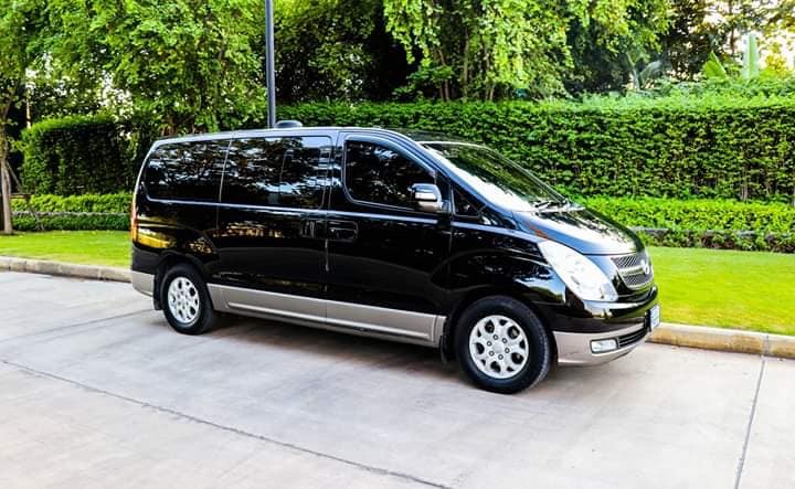Hyundai H-1 ปี 2011 สีดำ