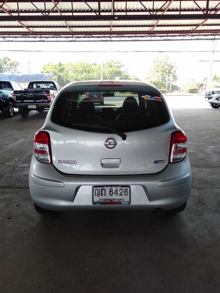 Nissan March ปี 2011 สีเงิน (รูปที่ 4)