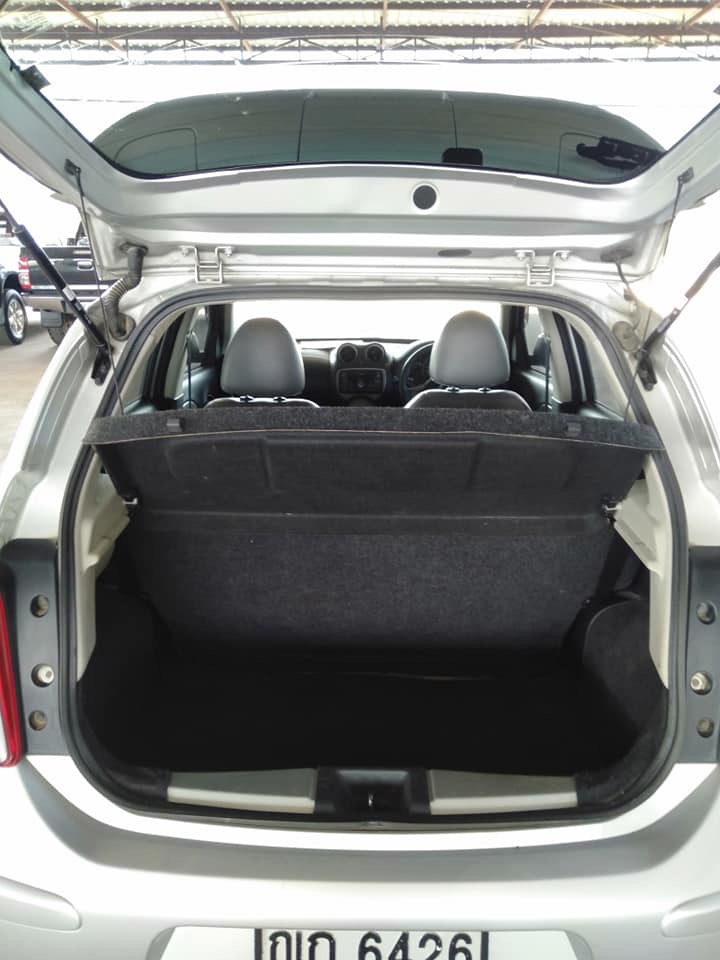Nissan March ปี 2011 สีเงิน (รูปที่ 5)