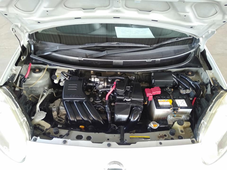 Nissan March ปี 2011 สีเงิน (รูปที่ 10)