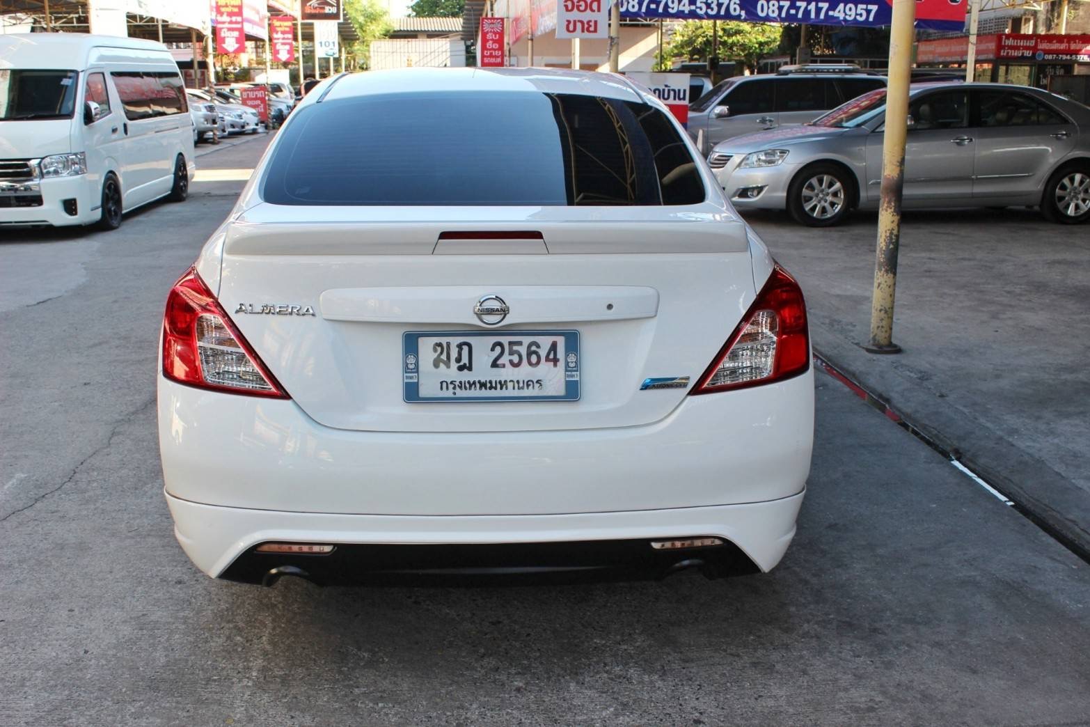 Nissan Almera ปี 2012 สีขาว