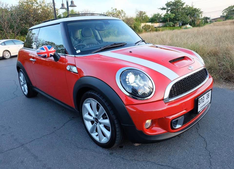 Mini Hatch (Cooper) Gen2 R56 ปี 2011 สีแดง