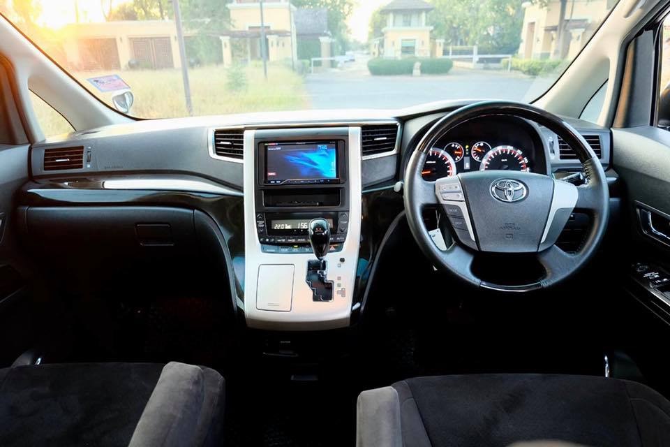 Toyota Vellfire ปี 2012 สีขาว (รูปที่ 10)