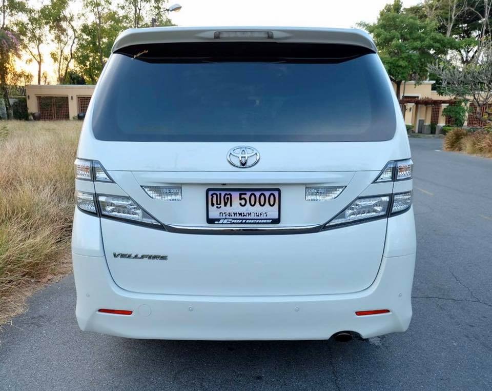 Toyota Vellfire ปี 2012 สีขาว (รูปที่ 6)