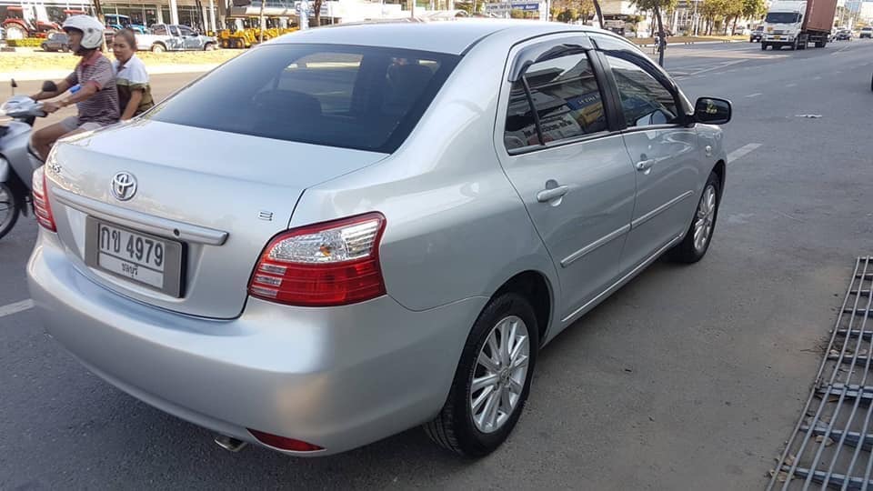 Toyota Vios ปี 2010 สีเงิน (รูปที่ 4)