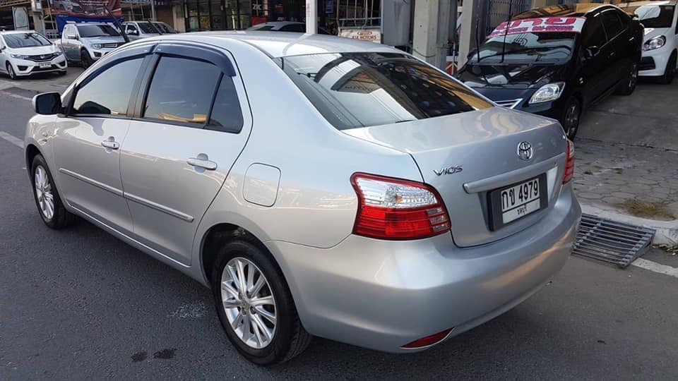 Toyota Vios ปี 2010 สีเงิน (รูปที่ 3)