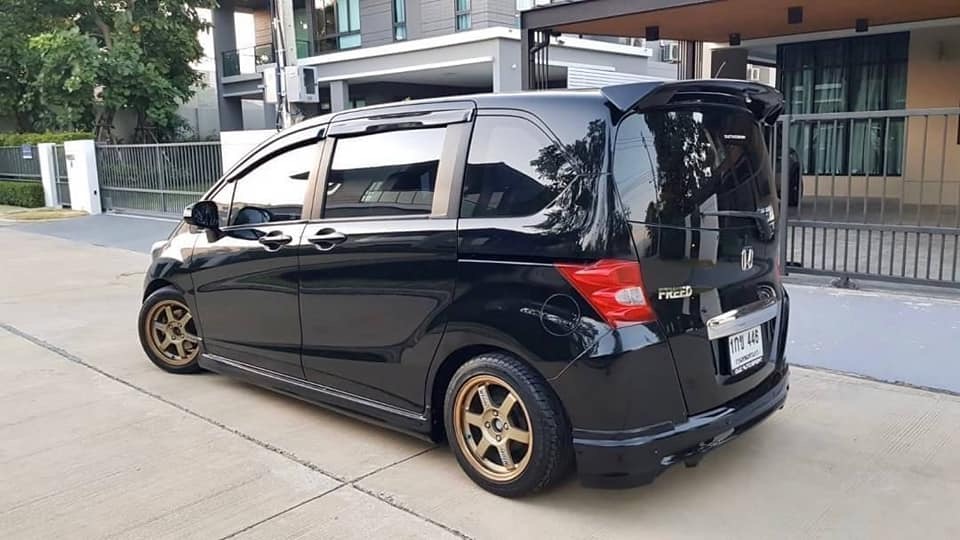 Honda Freed ปี 2012 สีดำ (รูปที่ 4)
