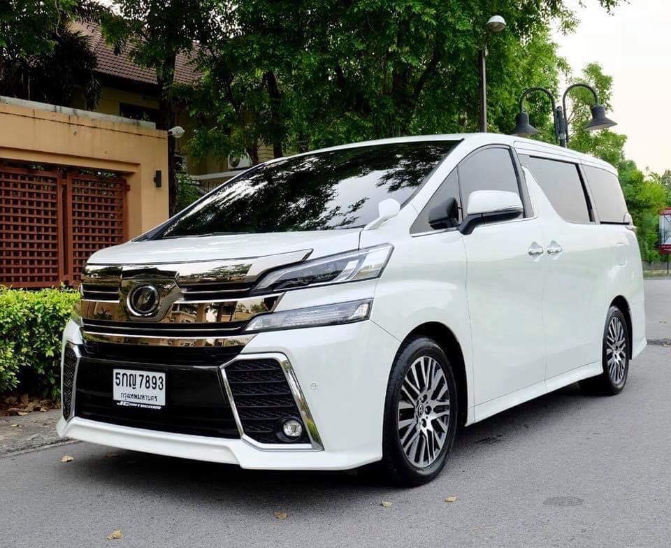 Toyota Vellfire ปี 2016 สีขาว