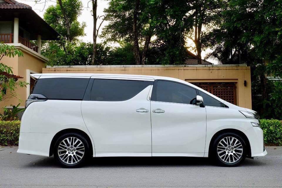 Toyota Vellfire ปี 2016 สีขาว (รูปที่ 4)