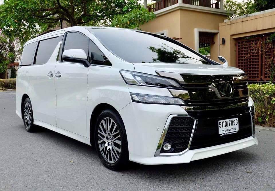 Toyota Vellfire ปี 2016 สีขาว