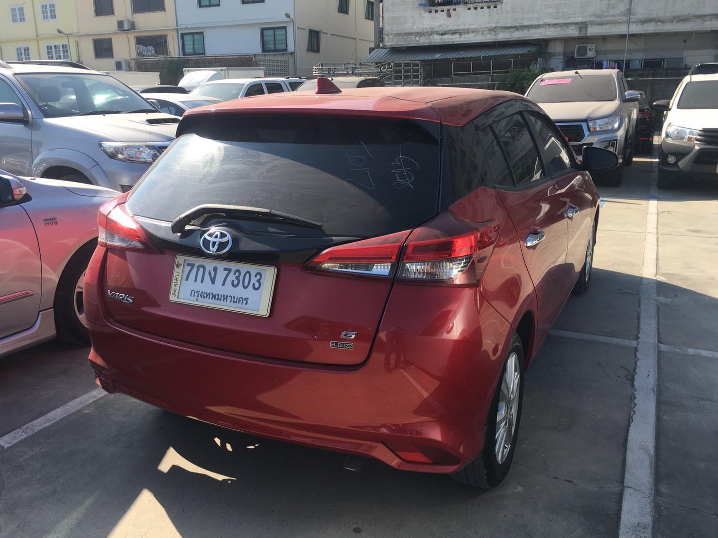 Toyota Yaris ปี 2017 สีแดง (รูปที่ 4)