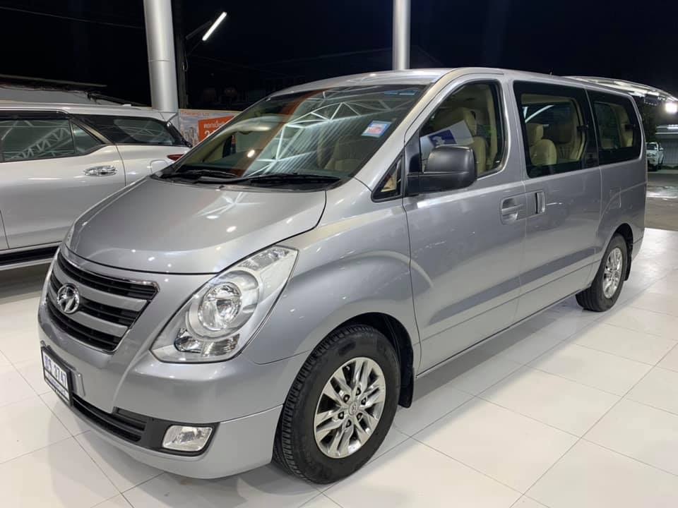 Hyundai H-1 ปี 2017 สีเงิน (รูปที่ 2)