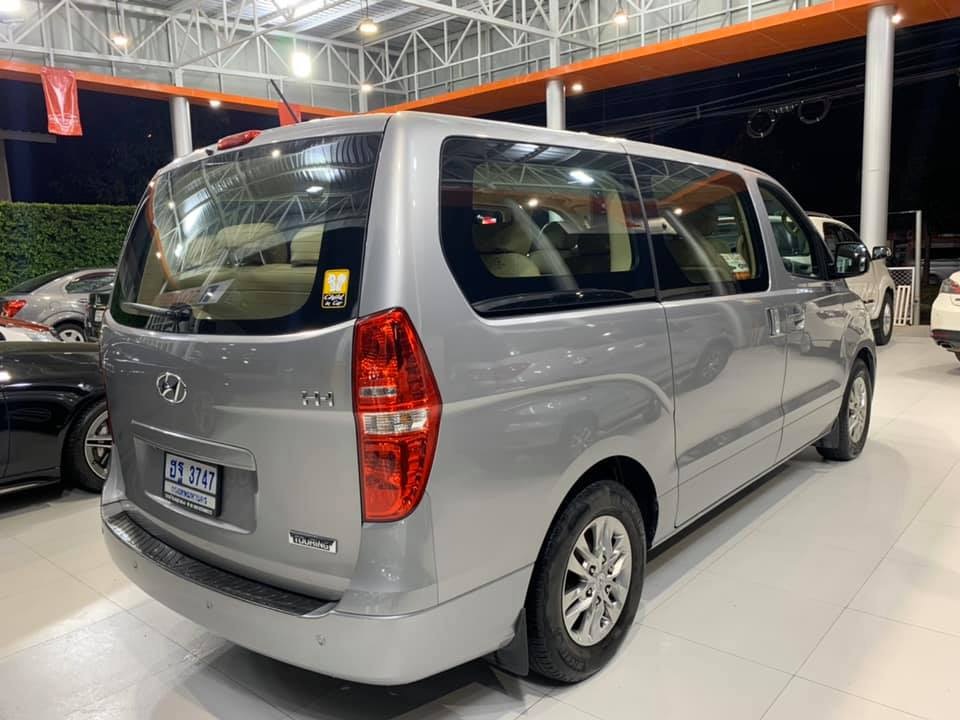 Hyundai H-1 ปี 2017 สีเงิน (รูปที่ 4)