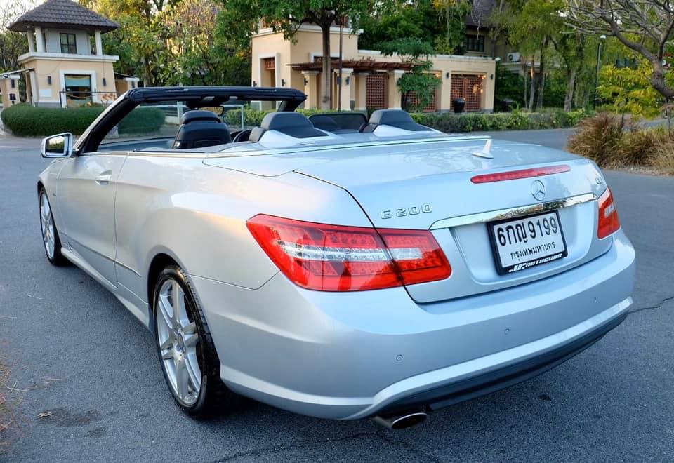 Mercedes-Benz E-Class A207 E200 ปี 2010 สีเงิน (รูปที่ 6)