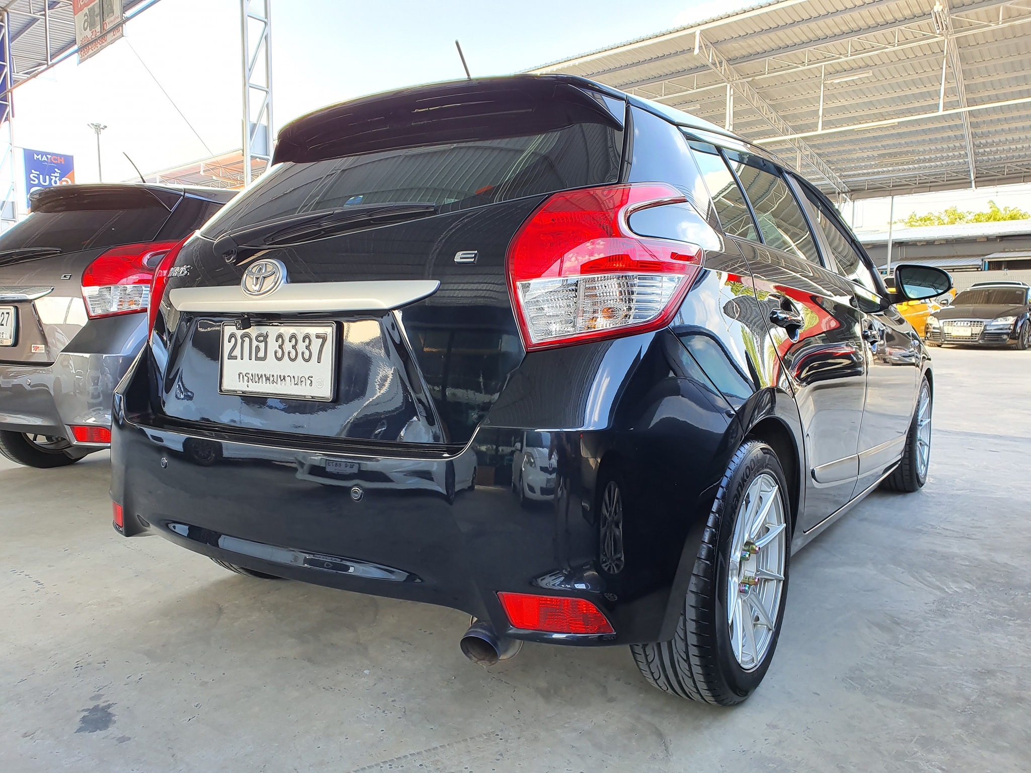 Toyota Yaris ปี 2014 สีดำ (รูปที่ 3)