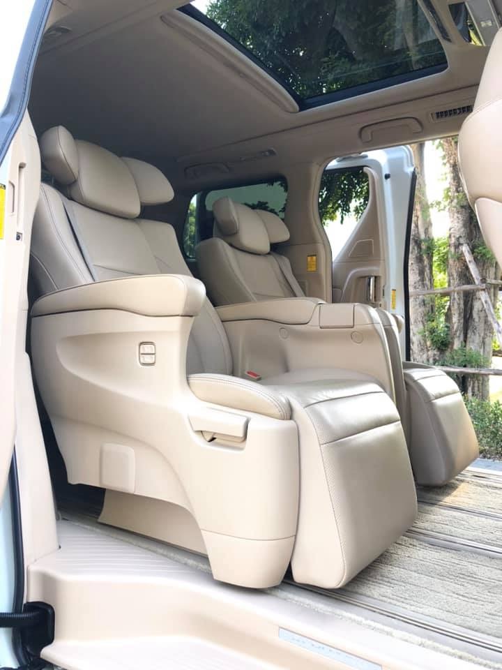 Toyota Alphard ปี 2013 สีขาว (รูปที่ 4)