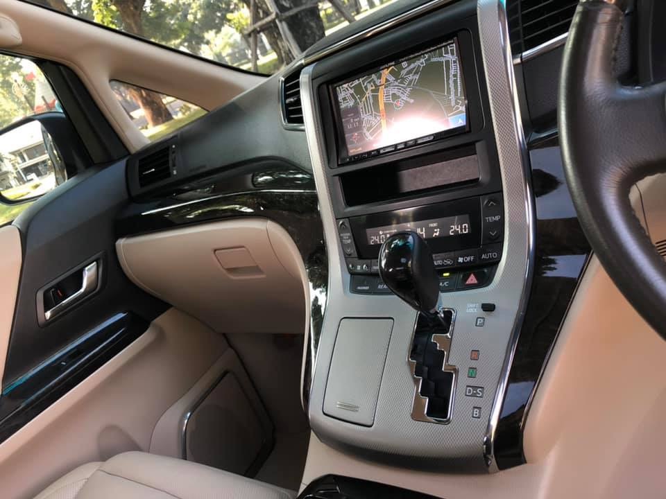 Toyota Alphard ปี 2013 สีขาว (รูปที่ 9)