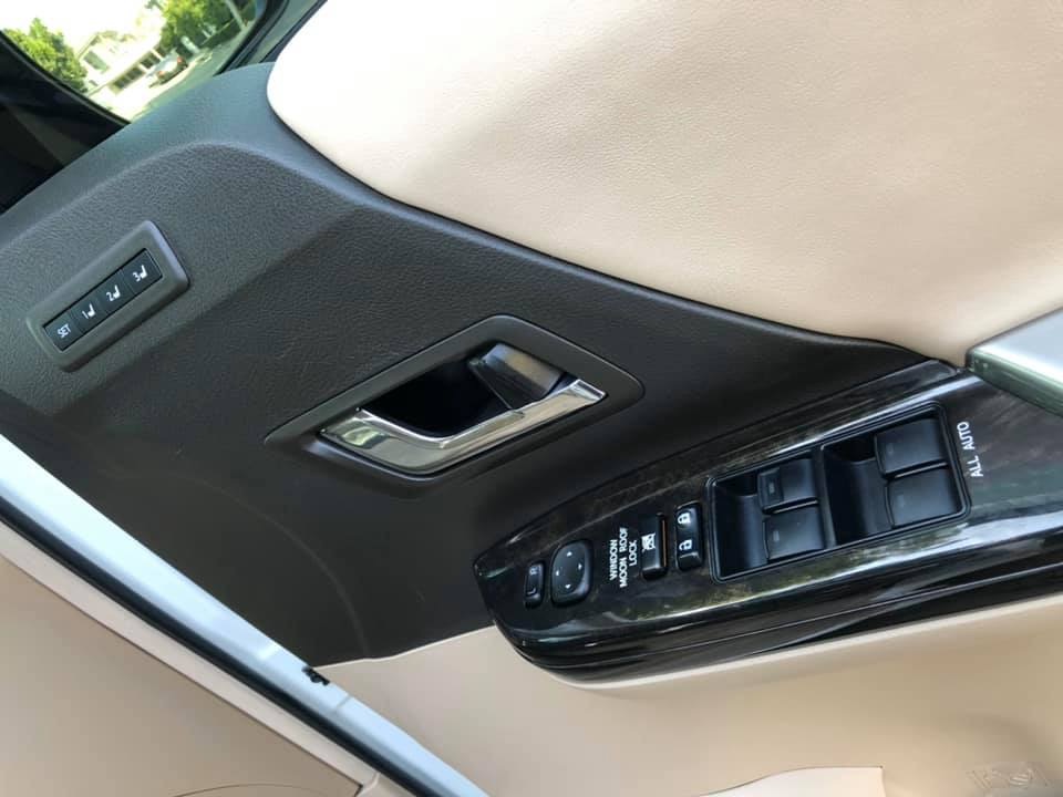 Toyota Alphard ปี 2013 สีขาว (รูปที่ 10)