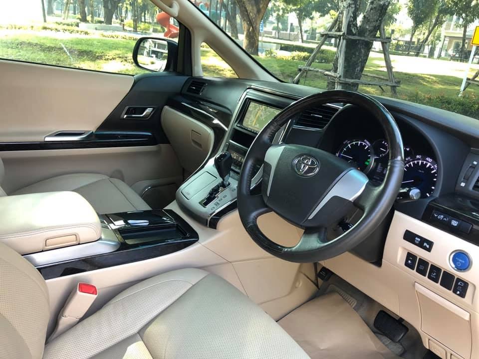 Toyota Alphard ปี 2013 สีขาว (รูปที่ 3)