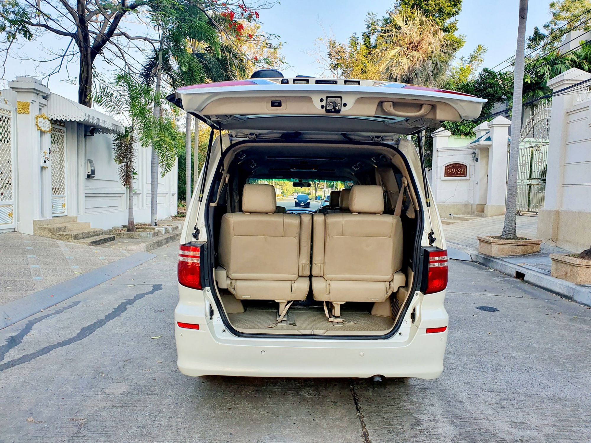Toyota Alphard ปี 2007 สีขาว (รูปที่ 12)