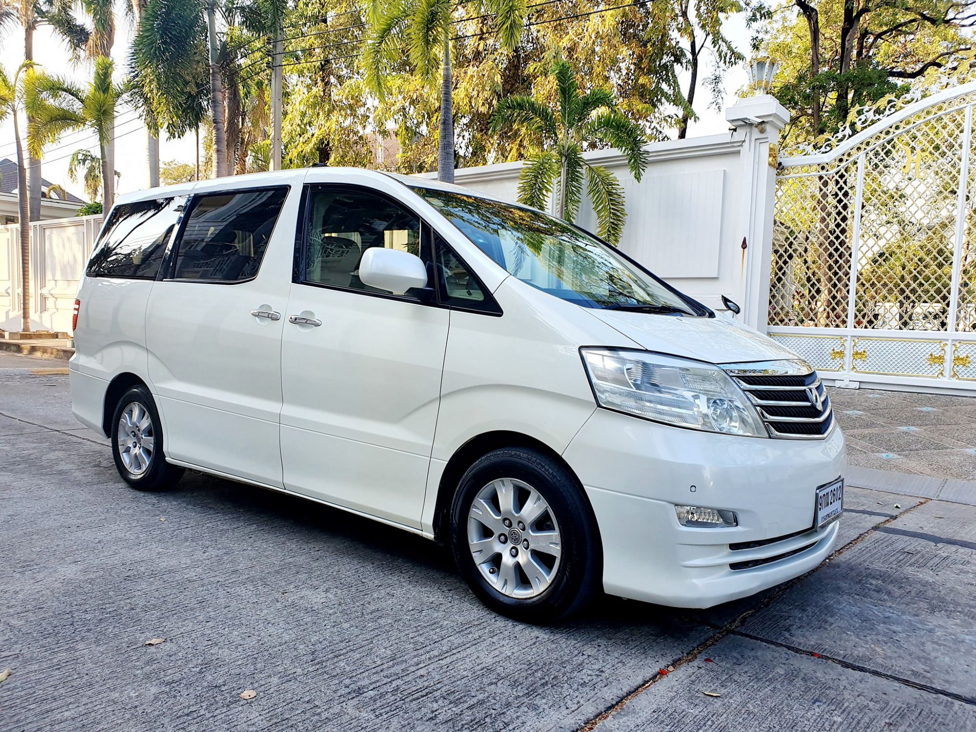 Toyota Alphard ปี 2007 สีขาว (รูปที่ 2)