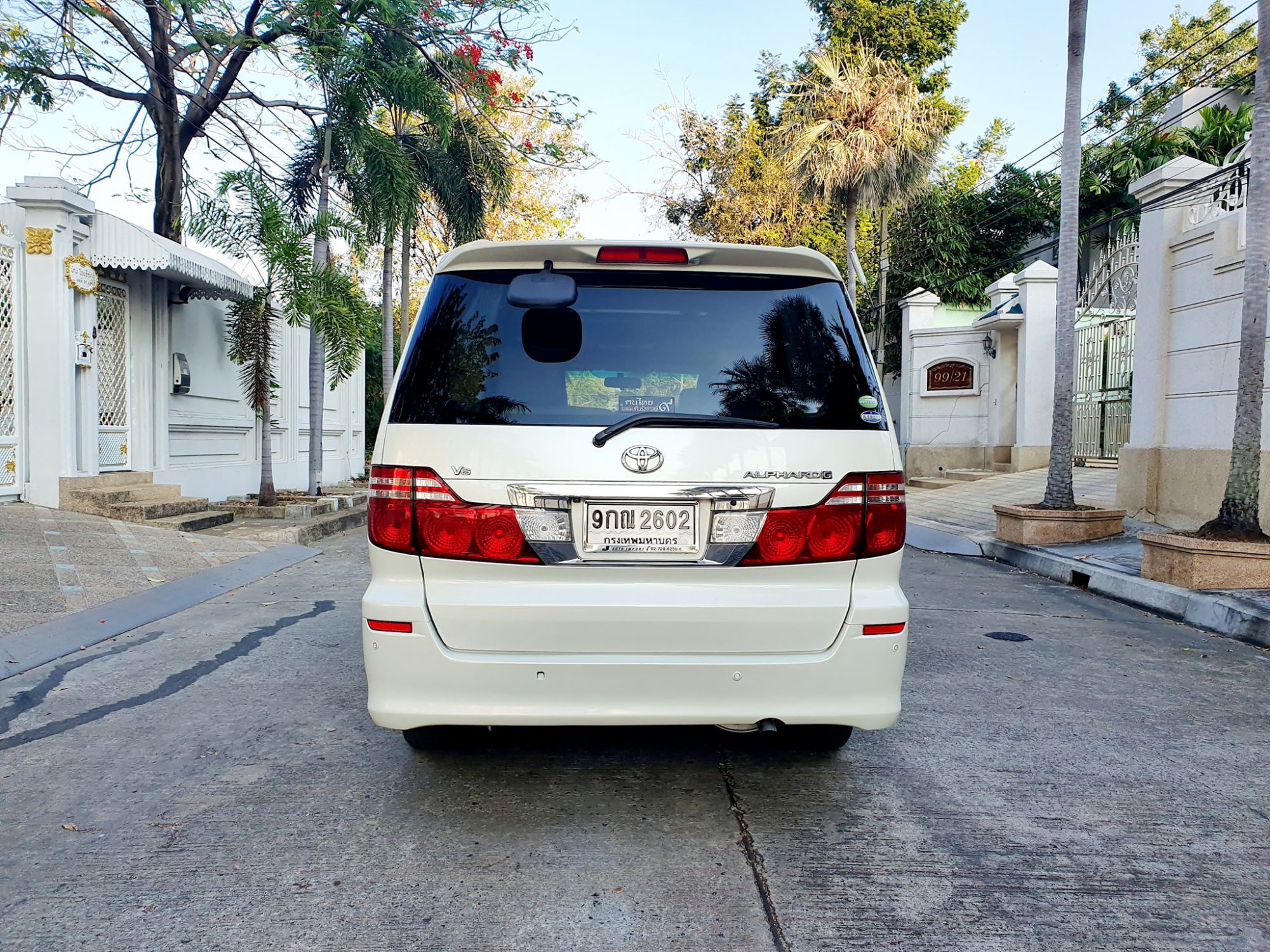 Toyota Alphard ปี 2007 สีขาว