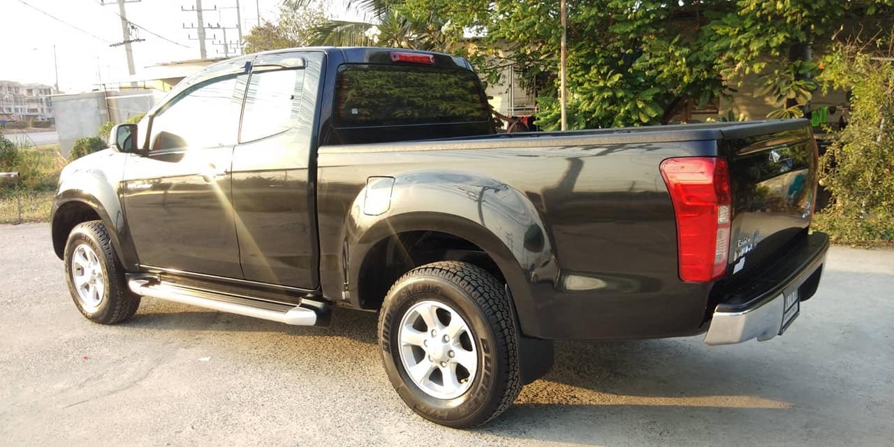 Isuzu D-Max Hi-Lander (Cab) ปี 2017 สีดำ (รูปที่ 6)