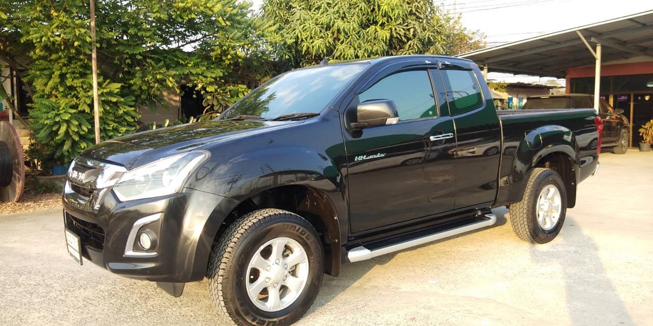Isuzu D-Max Hi-Lander (Cab) ปี 2017 สีดำ (รูปที่ 3)