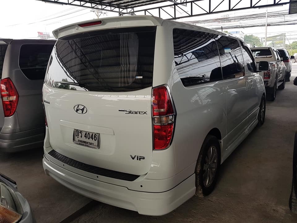 Hyundai Grand Starex ปี 2011 สีขาว