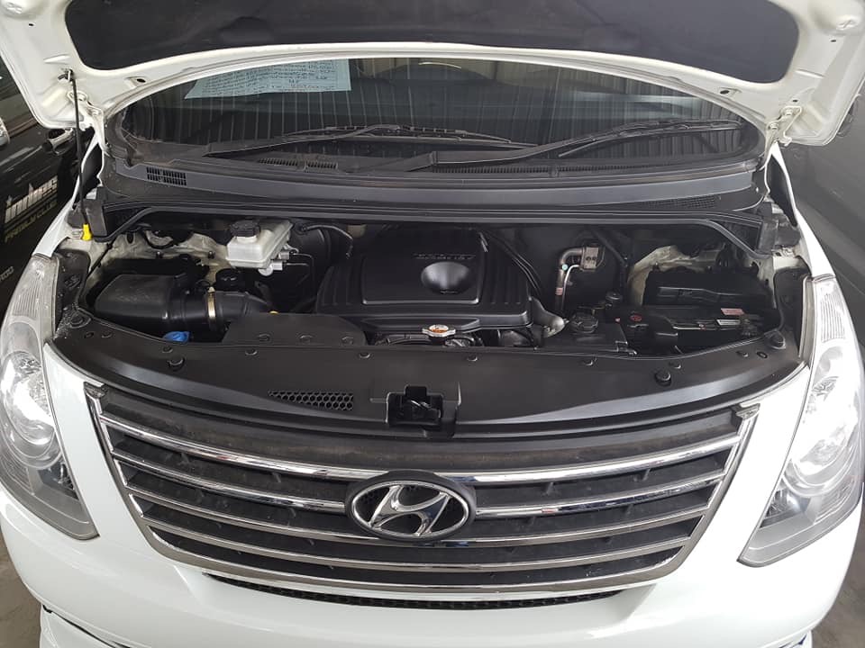 Hyundai Grand Starex ปี 2011 สีขาว (รูปที่ 9)