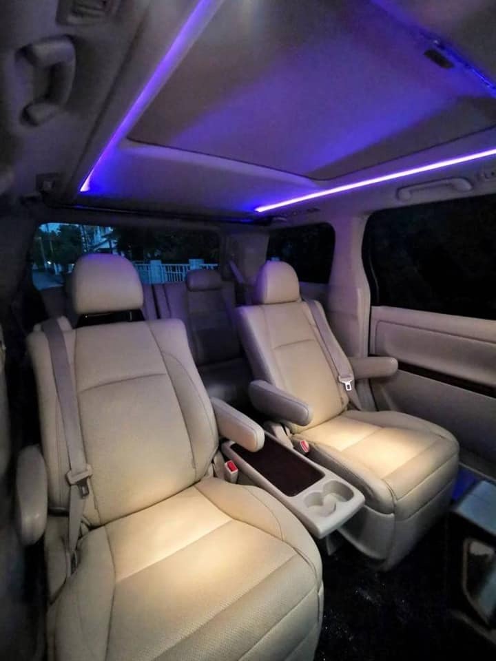 Toyota Alphard ปี 2010 สีขาว