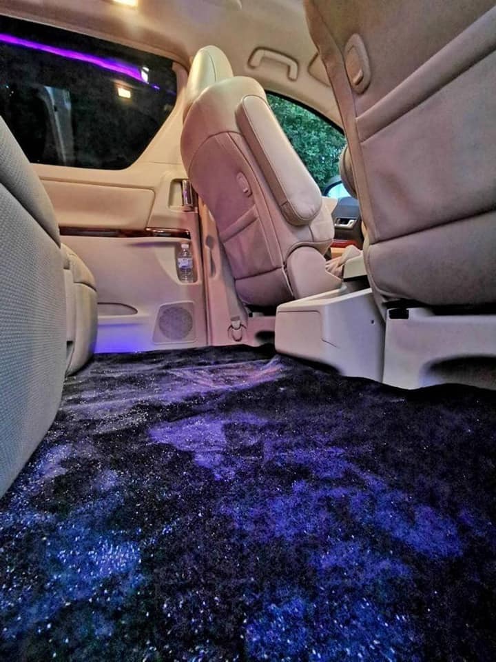 Toyota Alphard ปี 2010 สีขาว