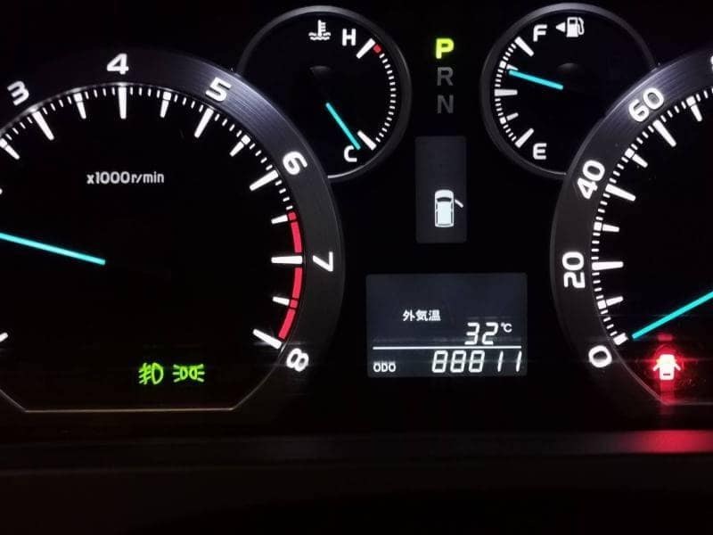 Toyota Alphard ปี 2010 สีขาว (รูปที่ 6)