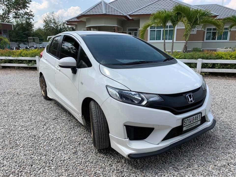 Honda Jazz GK ปี 2016 สีขาว