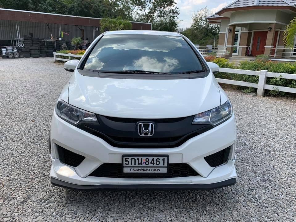 Honda Jazz GK ปี 2016 สีขาว (รูปที่ 2)