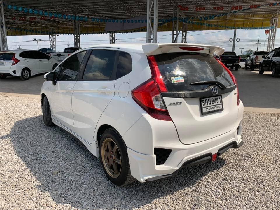 Honda Jazz GK ปี 2016 สีขาว (รูปที่ 10)