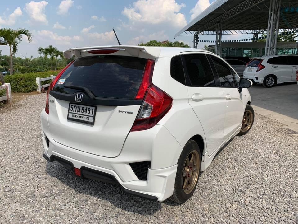 Honda Jazz GK ปี 2016 สีขาว