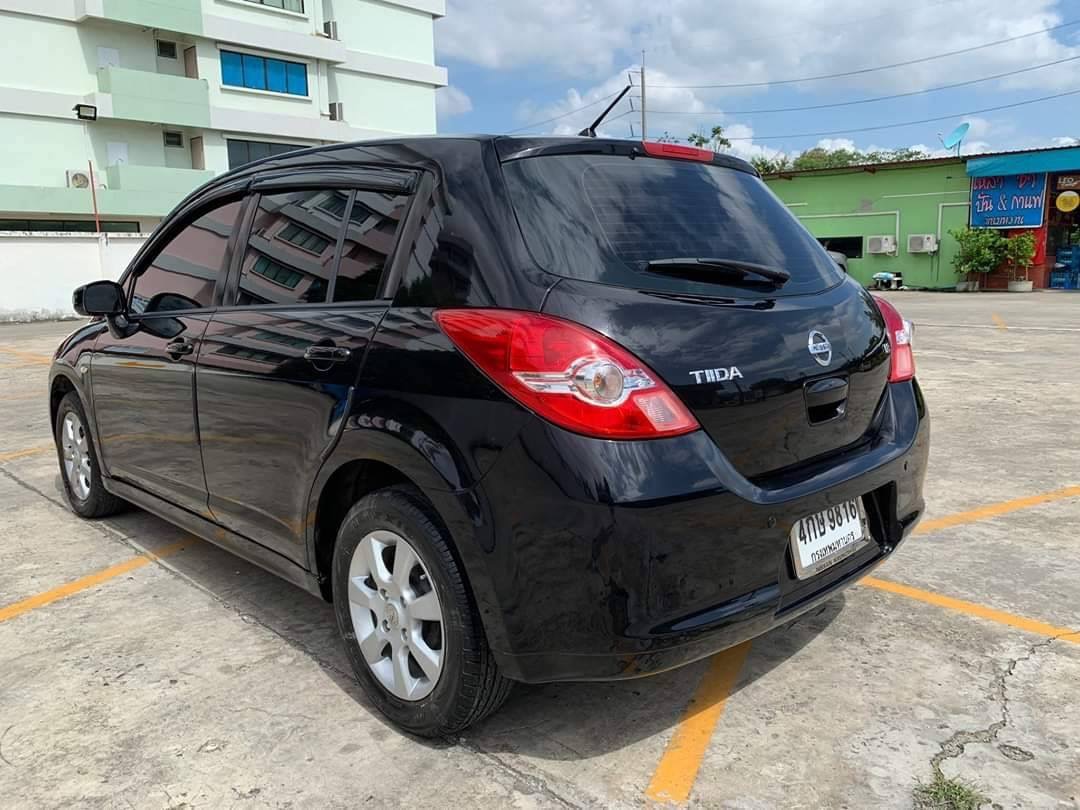 Nissan Tiida ปี 2010 สีดำ (รูปที่ 12)